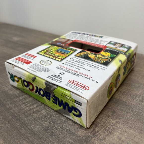 Game Boy Color Box - Picture 6 of 11